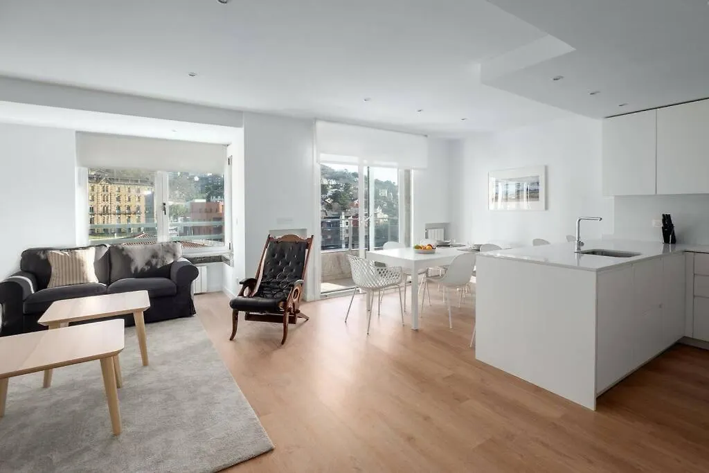 Bright Apartment With A/C, Parking Optional サン・セバスティアン 0*,  スペイン